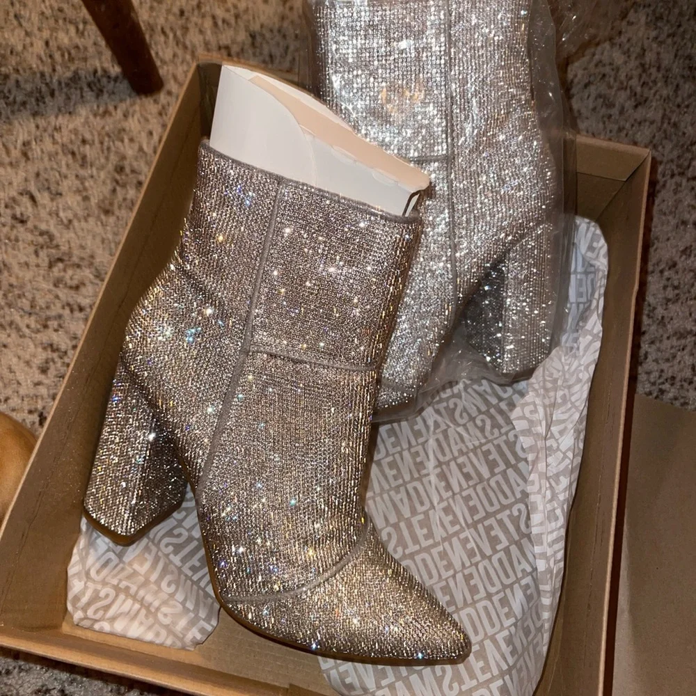 BRAND NEW Steve Madden rhinestone booties - Picture 2 of 5